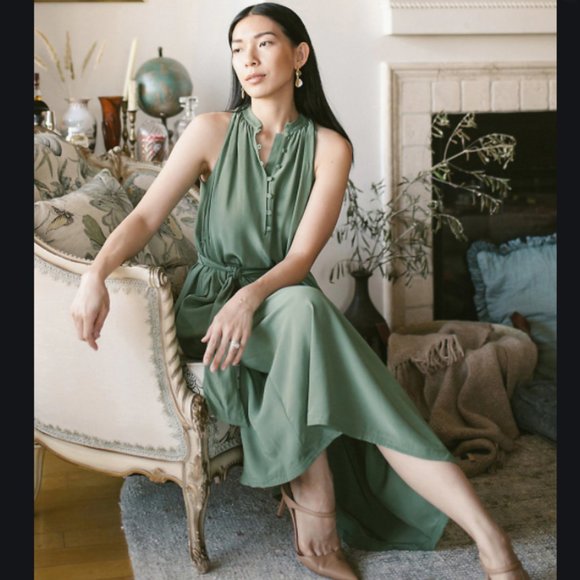 Ann Taylor Dresses & Skirts - Ann Taylor covered button pocket shirt dress